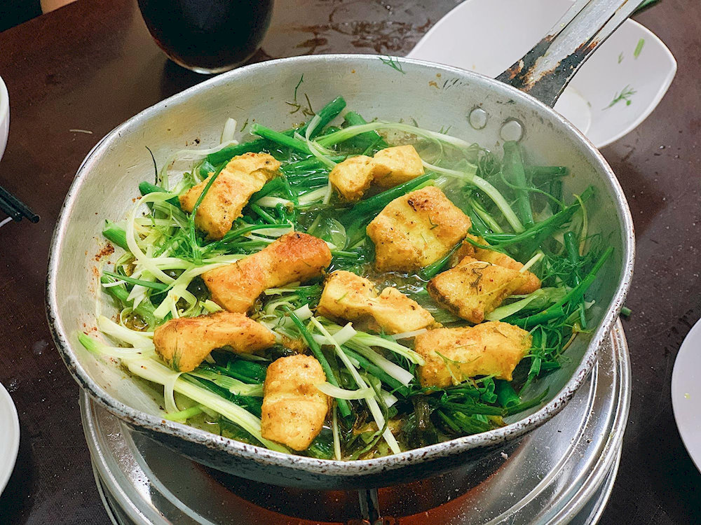 Despite its higher prices, this restaurant continues to attract diners with its enduring reputation and authentic flavor 